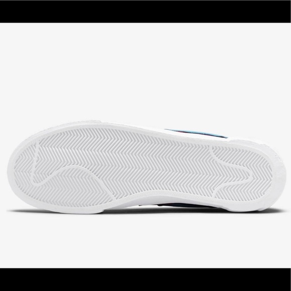 ๐ฅ๐ฅ๐ฅ Like New NIKE SACAI KAWS Blazer Low Purple Dusk Unisex Sneakers ๐ฅ๐ฅ๐ฅ - Picture 8 of 17